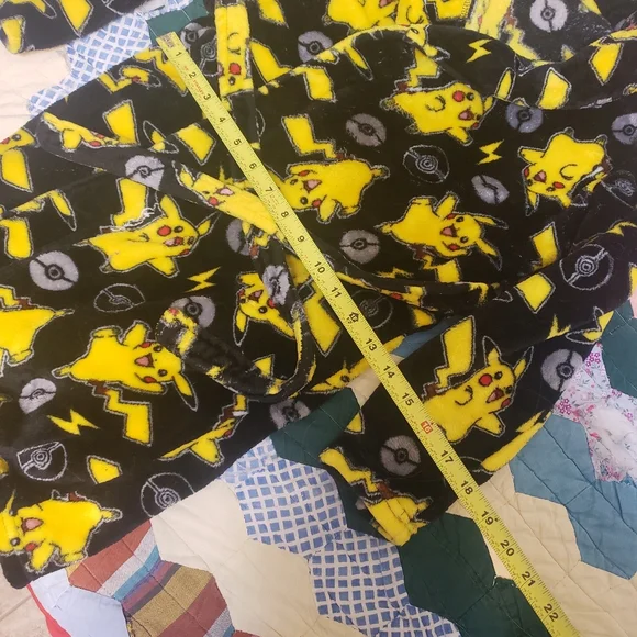 Pokemon Robe - Picture 3 of 6